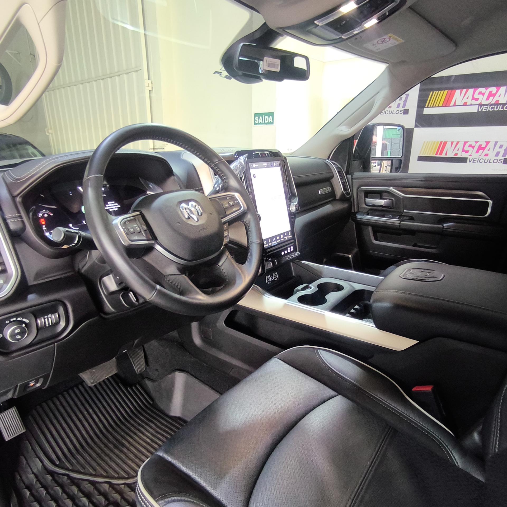 2500 Laramie 67 Tdi Cd 4x4 Diesel — foto 7