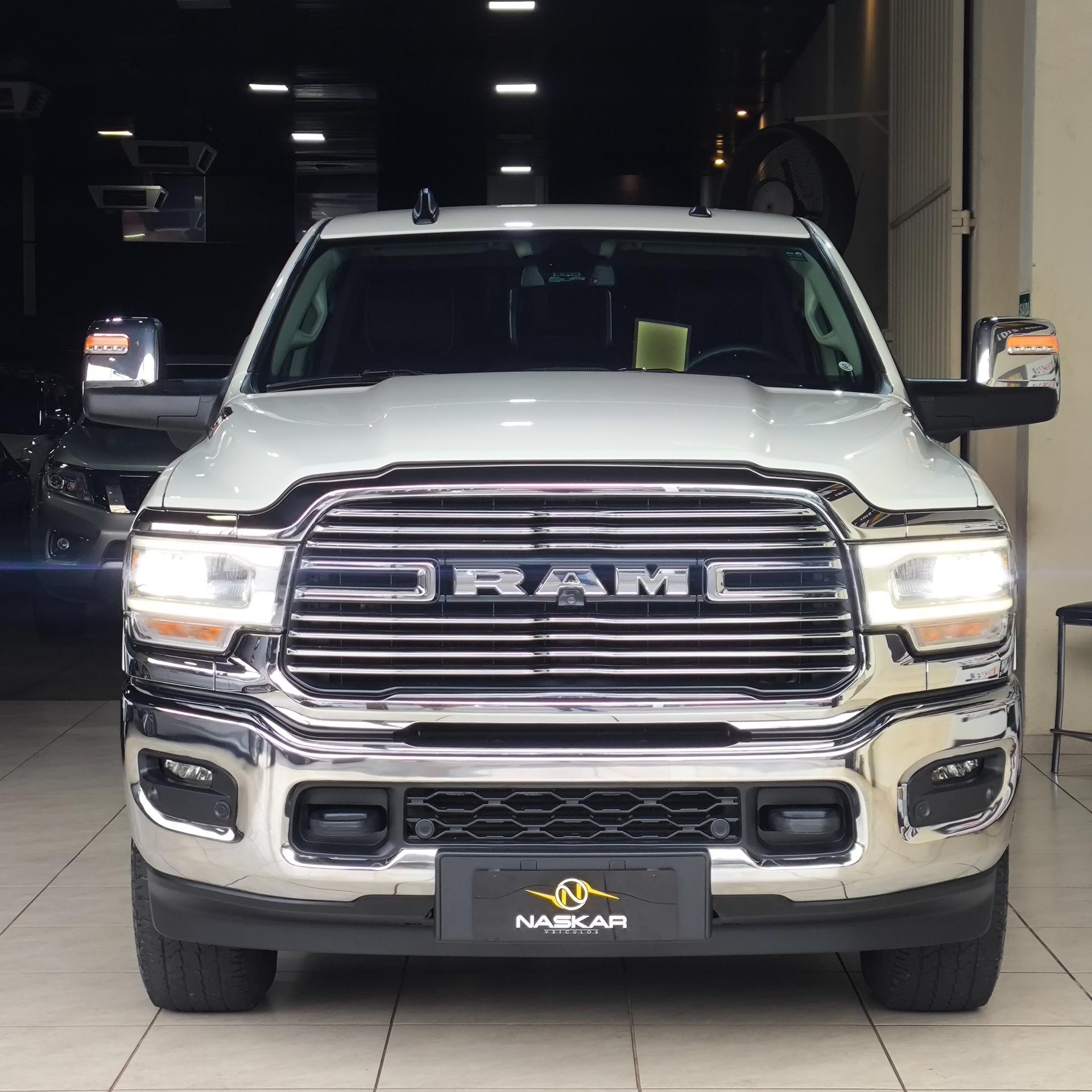 2500 Laramie 67 Tdi Cd 4x4 Diesel — foto 8