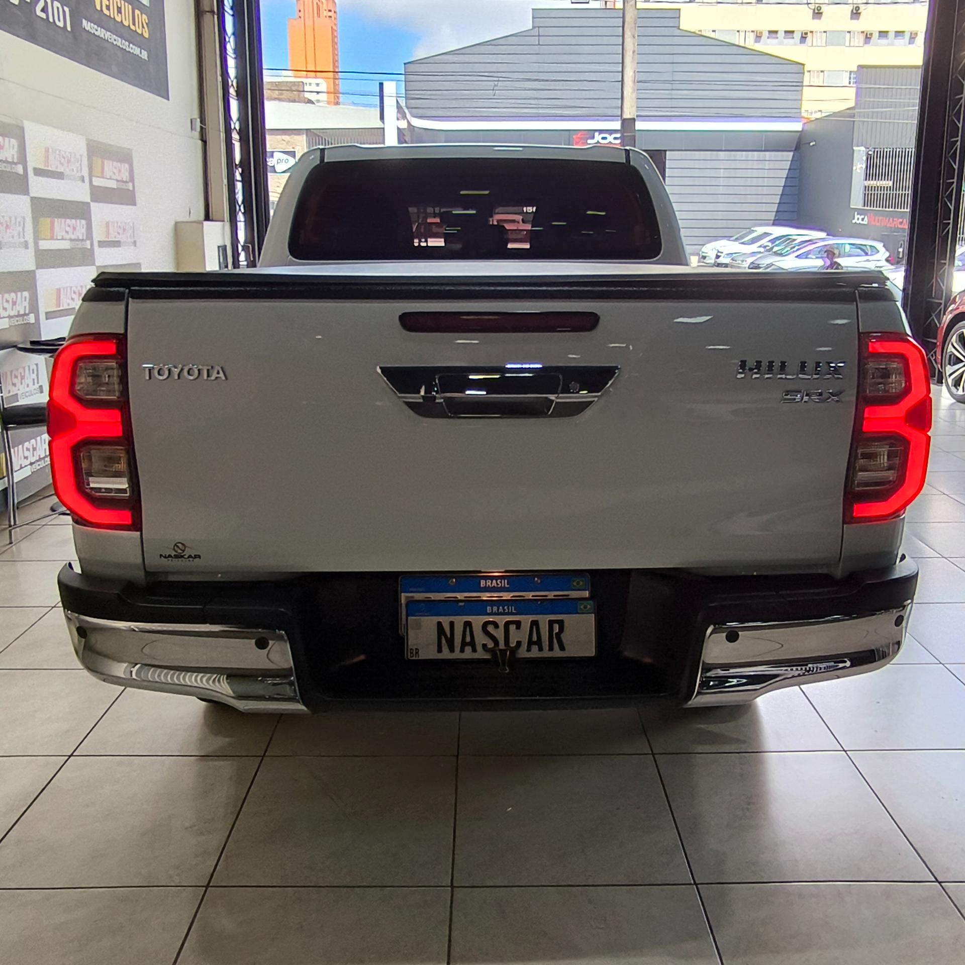 HILUX Cd Srx 4x4 28 Tdi 16v Diesel Aut — foto 5