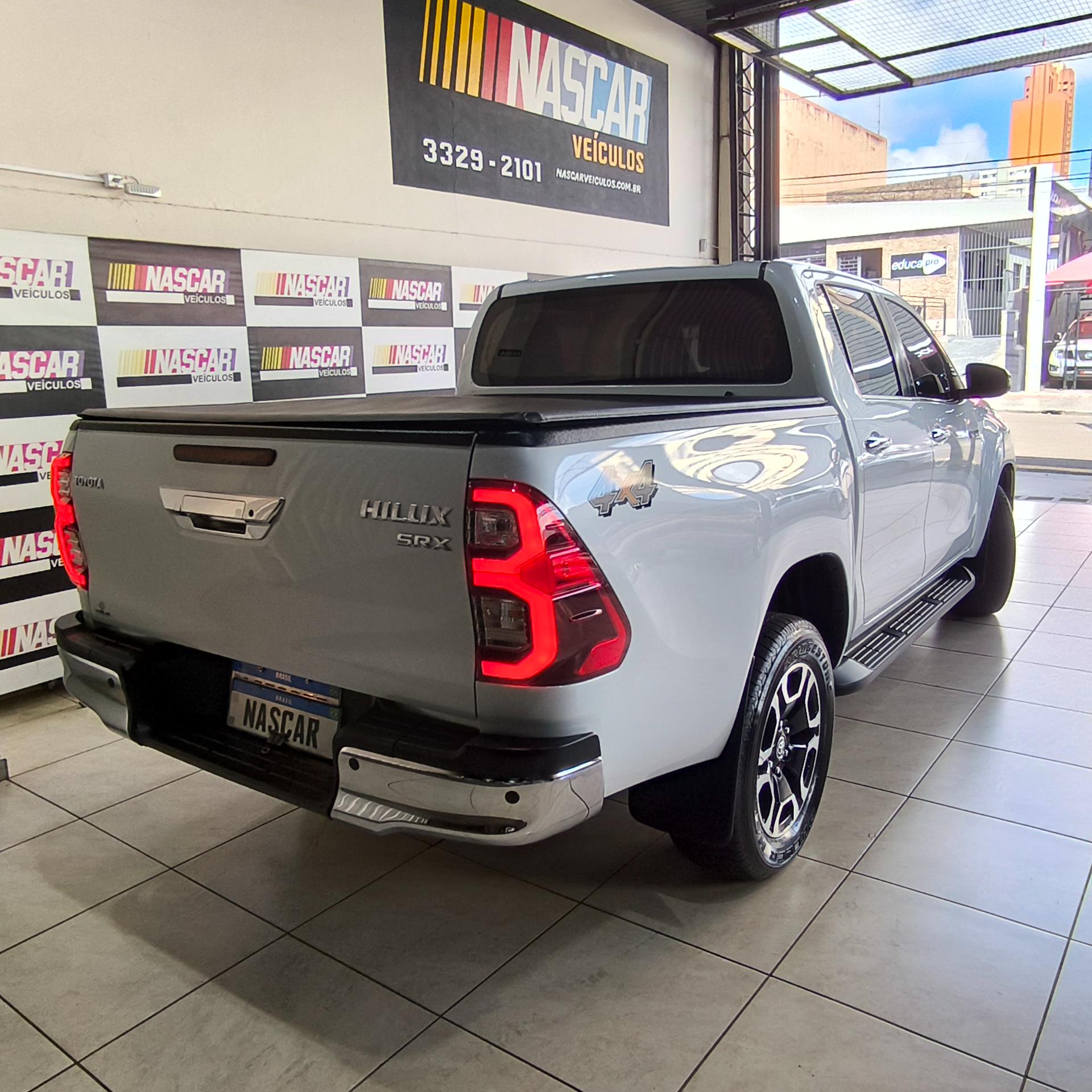 HILUX Cd Srx 4x4 28 Tdi 16v Diesel Aut — foto 6