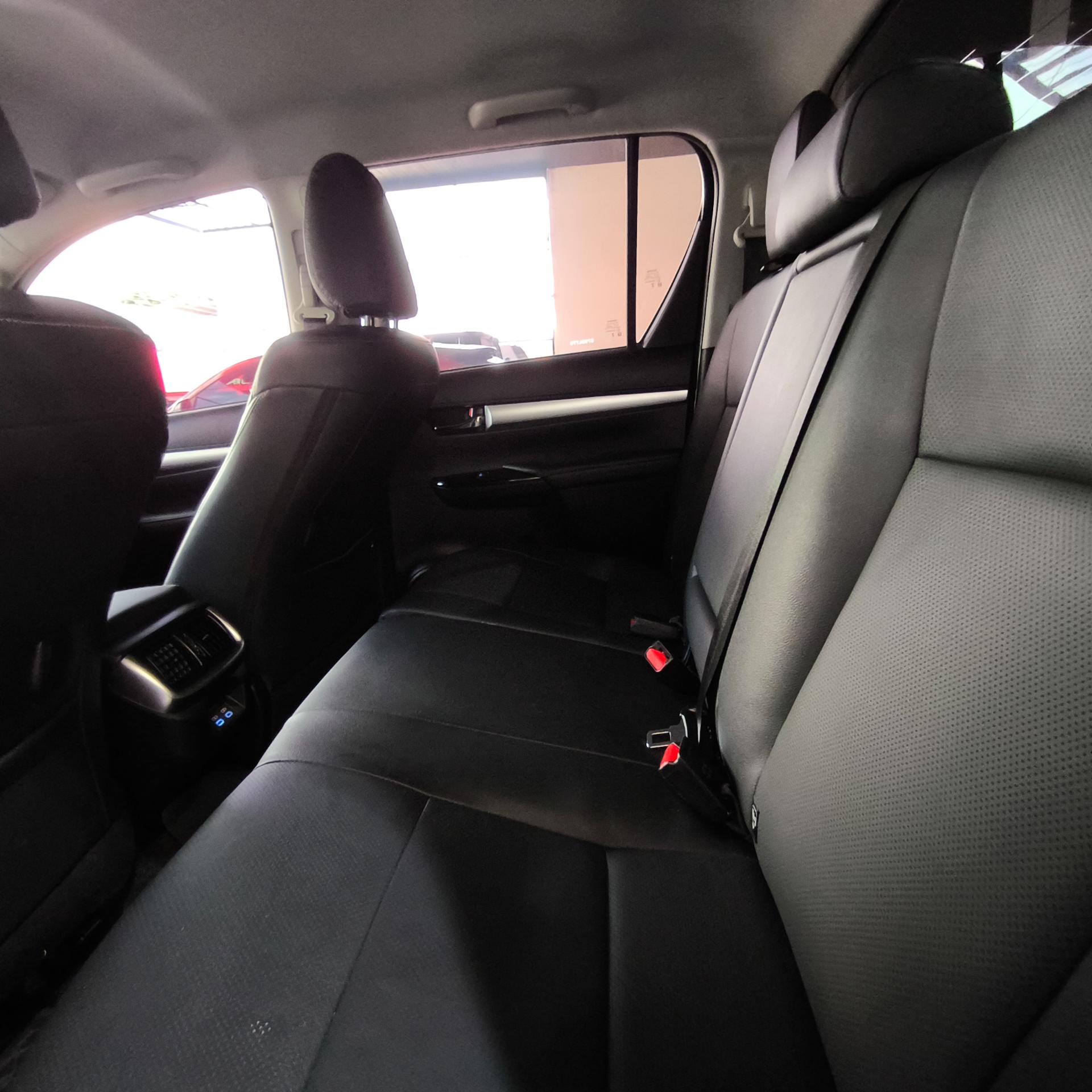 HILUX Cd Srx 4x4 28 Tdi 16v Diesel Aut — foto 9