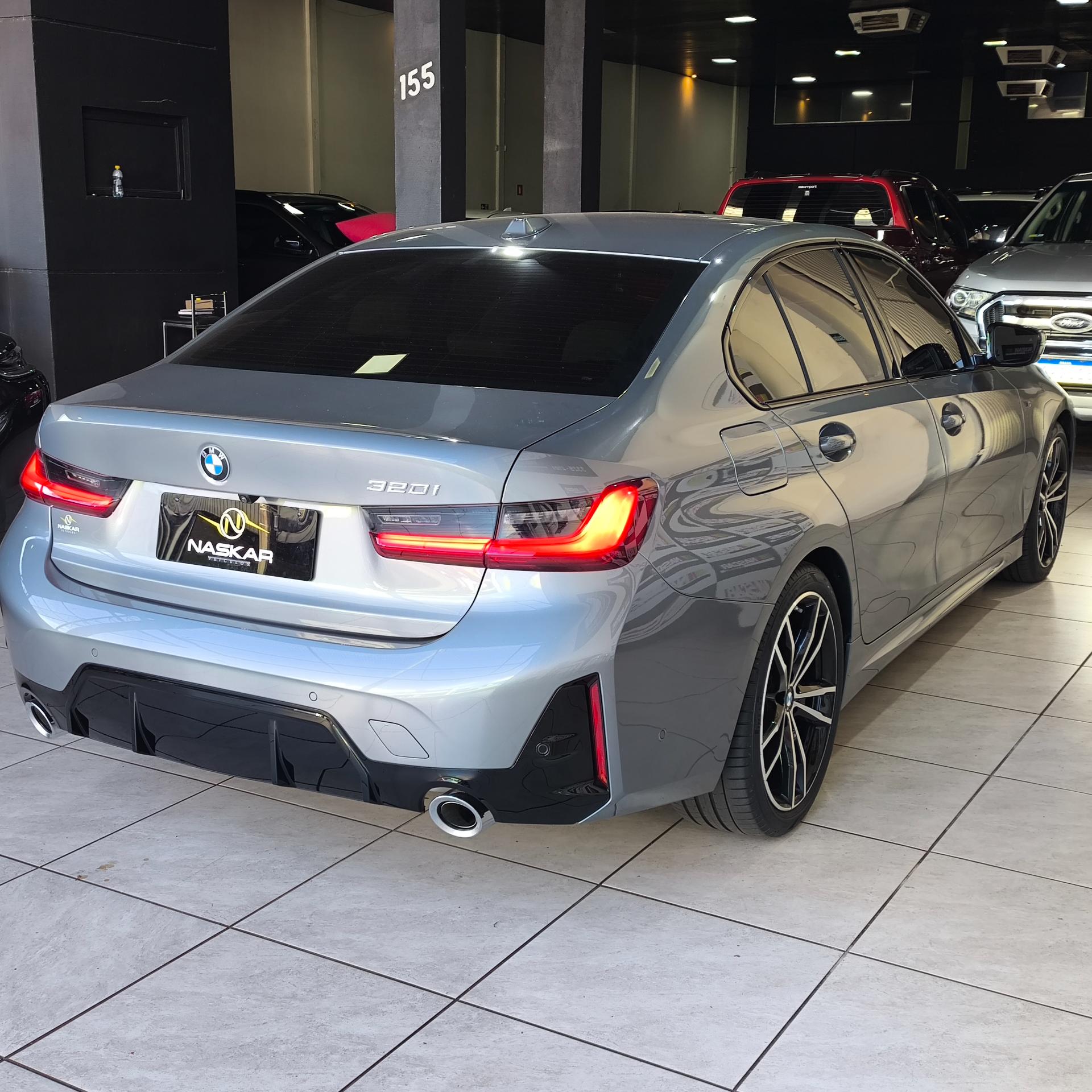 320I M Sport Flex — foto 6