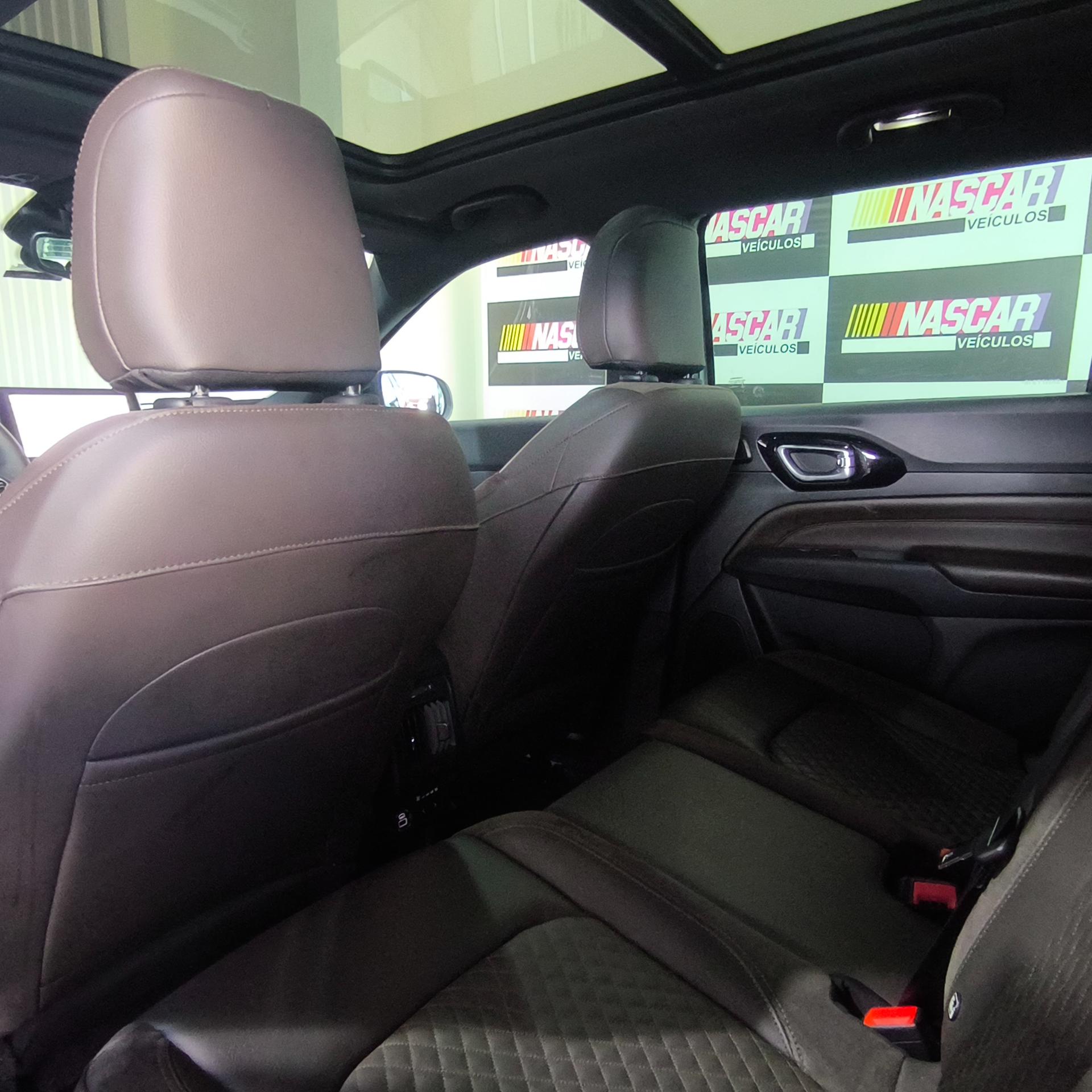 COMMANDER Overl 22 Td 4x4 Diesel Aut — foto 9