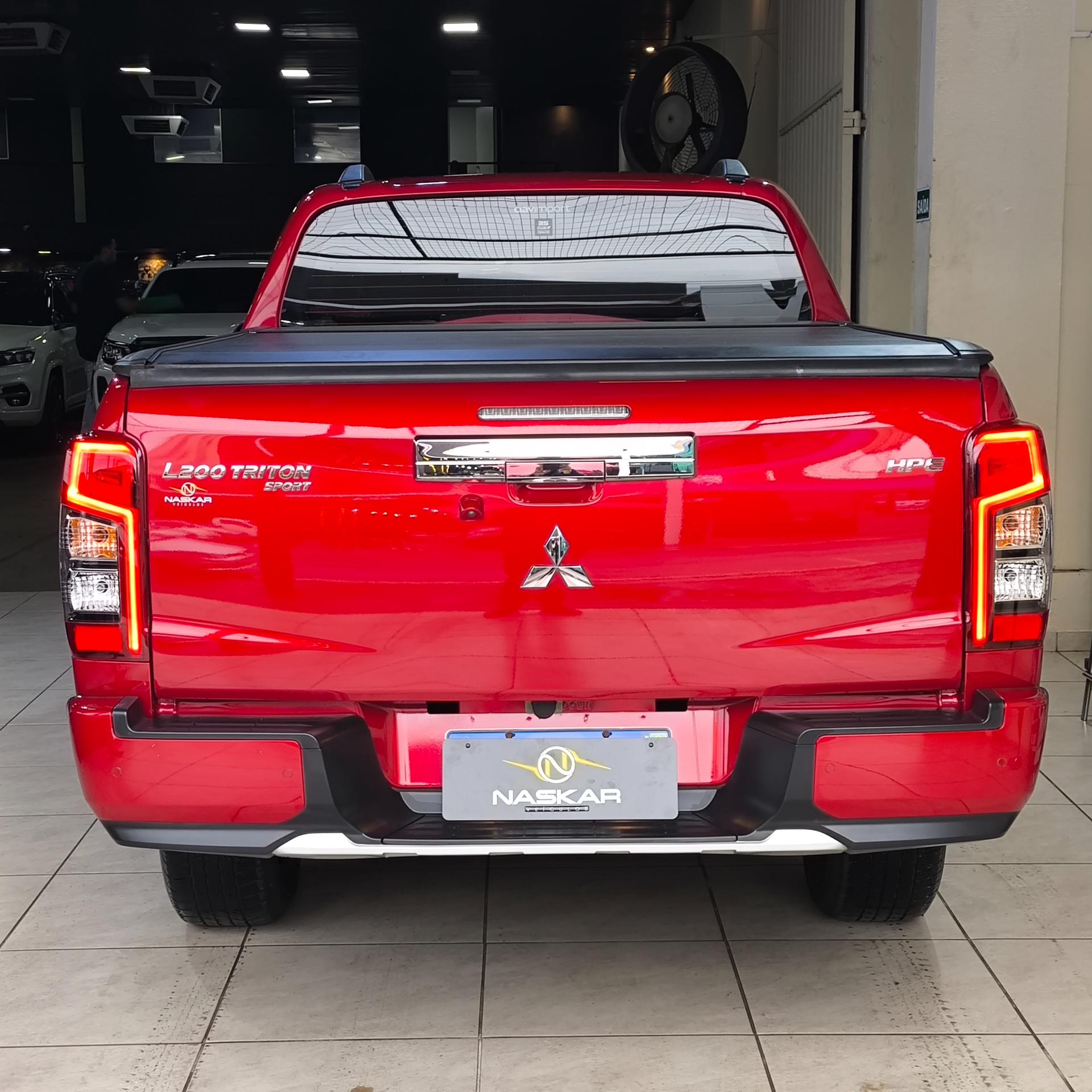 TRITON Hpe 24 4x4 Tb Diesel Aut — foto 5