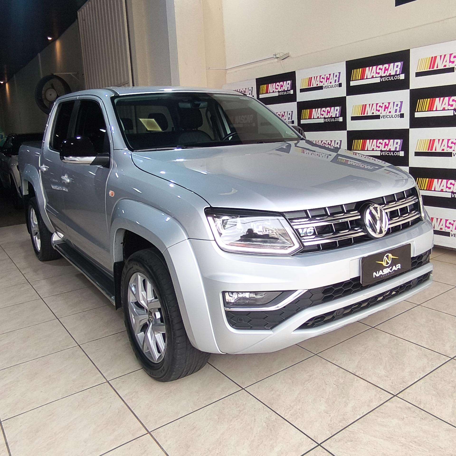 AMAROK V6 Highline Cabine Dupla At 4x4 — frente