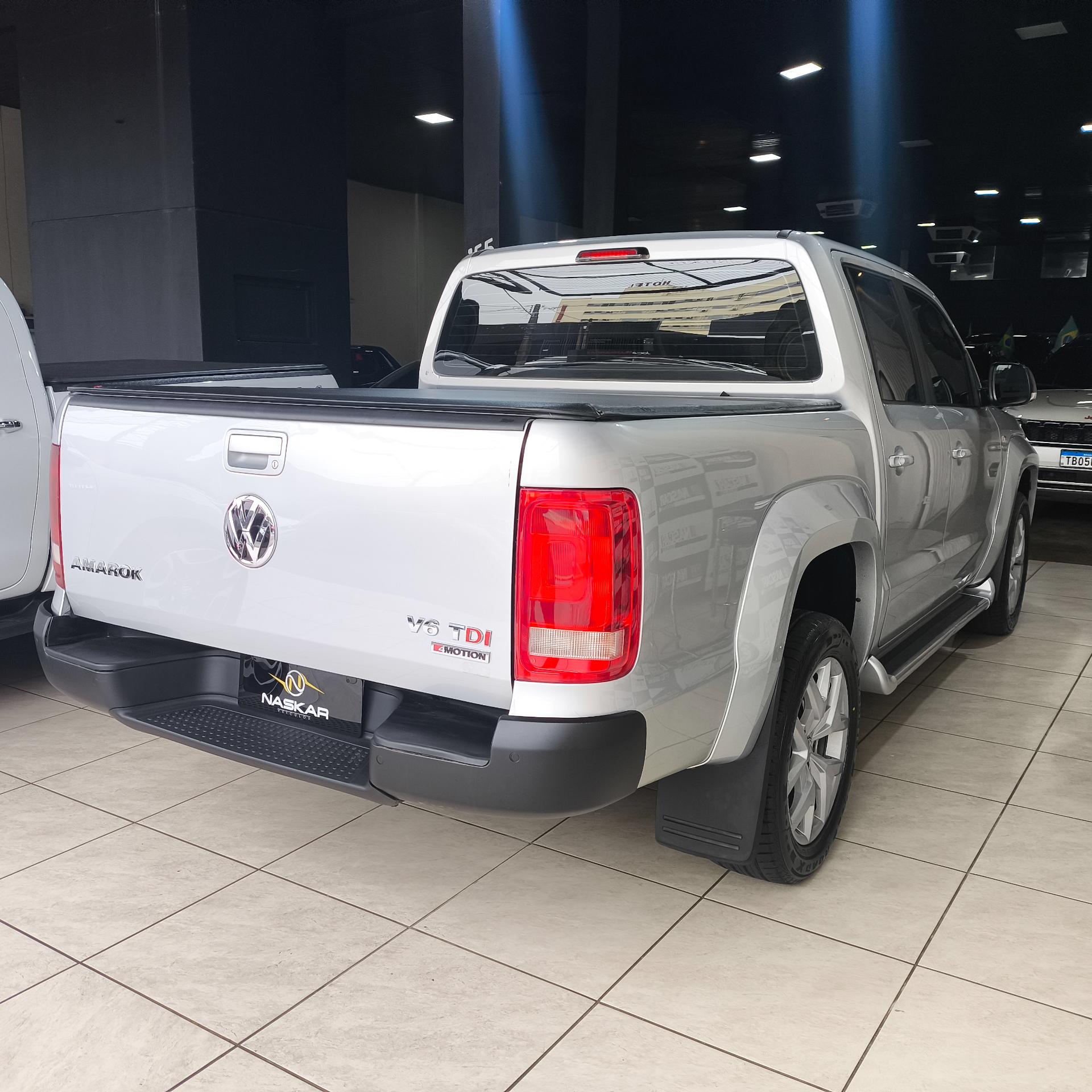 AMAROK V6 Highline Cabine Dupla At 4x4 — foto 6