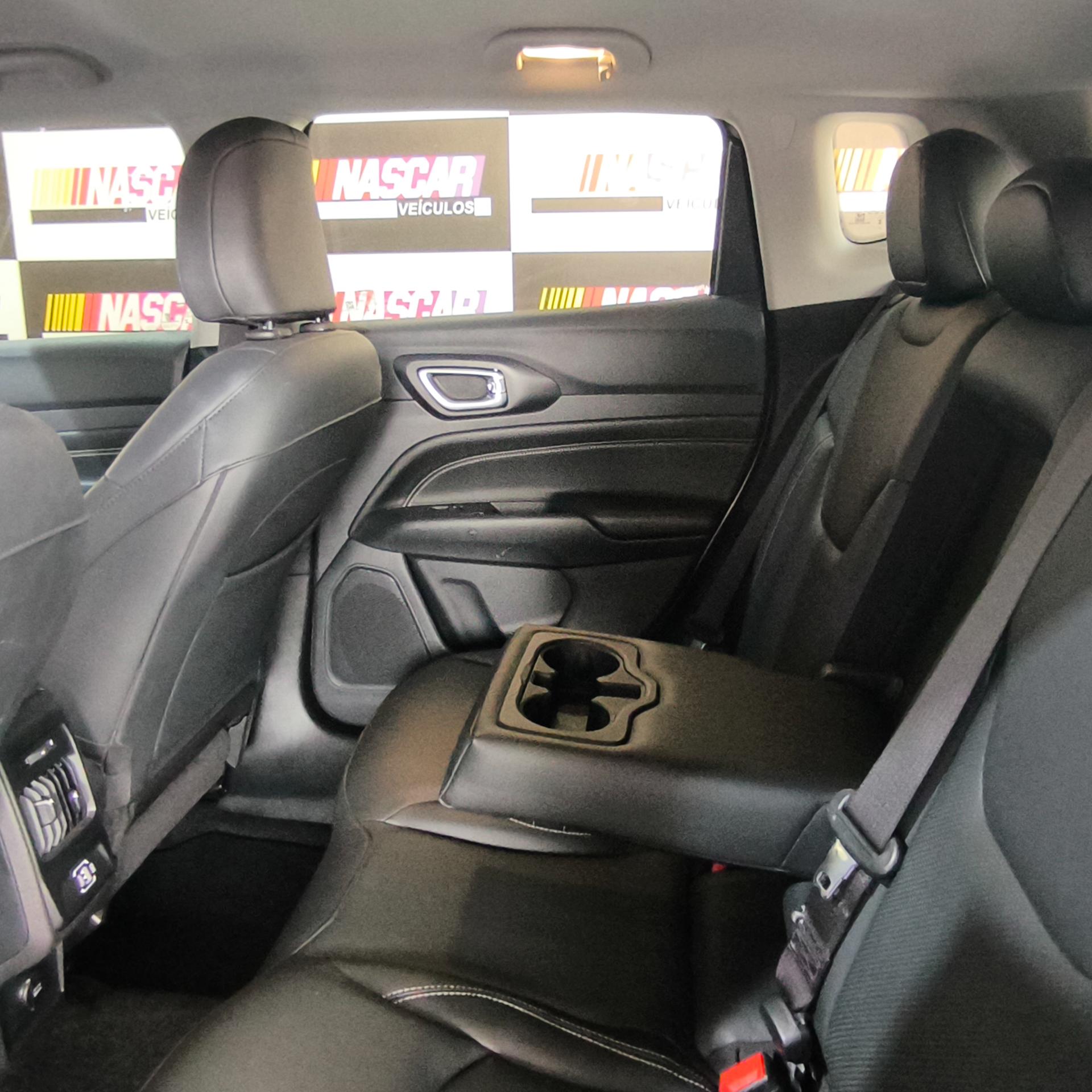 COMPASS Long T270 13 Tb 4x2 Flex Aut — foto 10