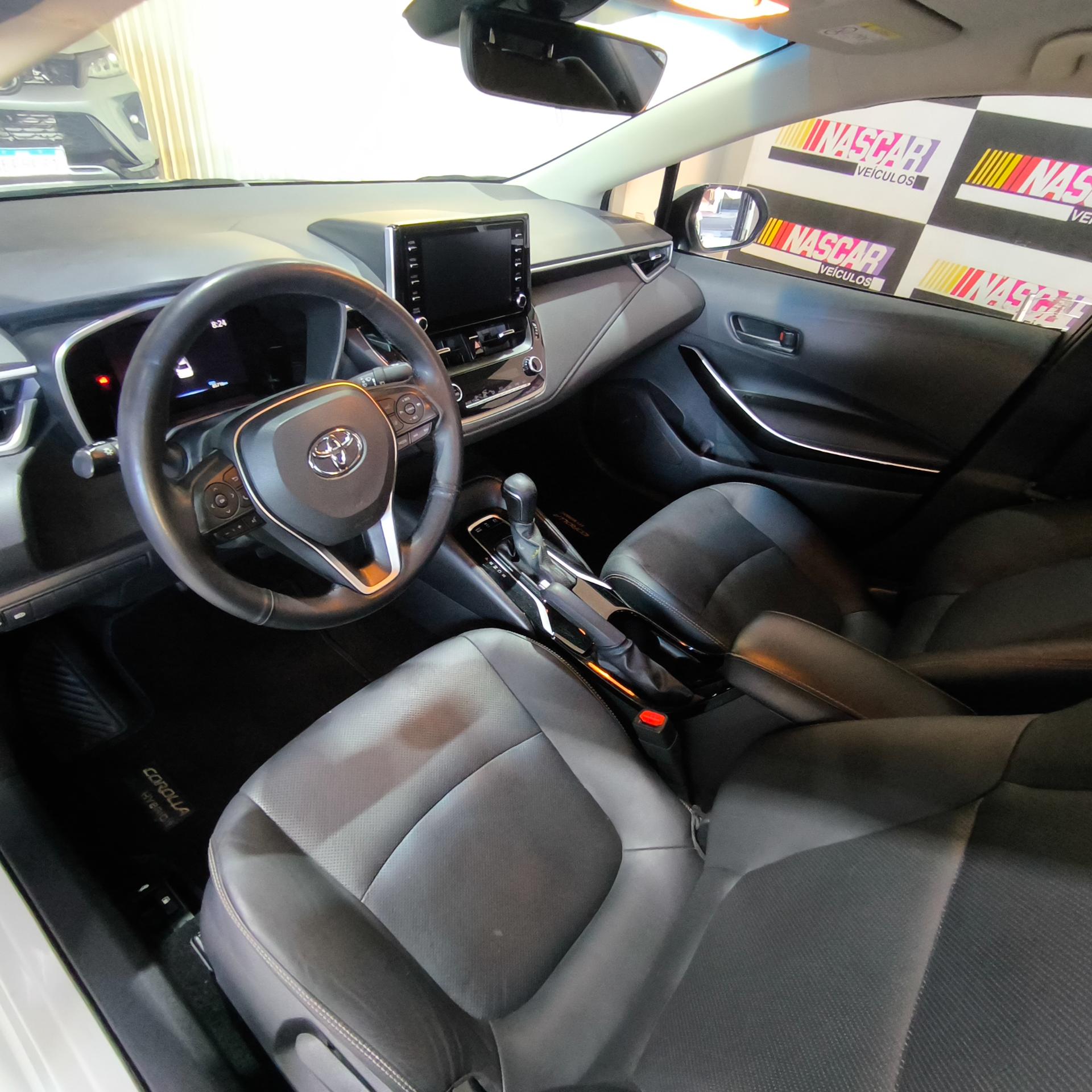COROLLA Altis Hv — foto 11