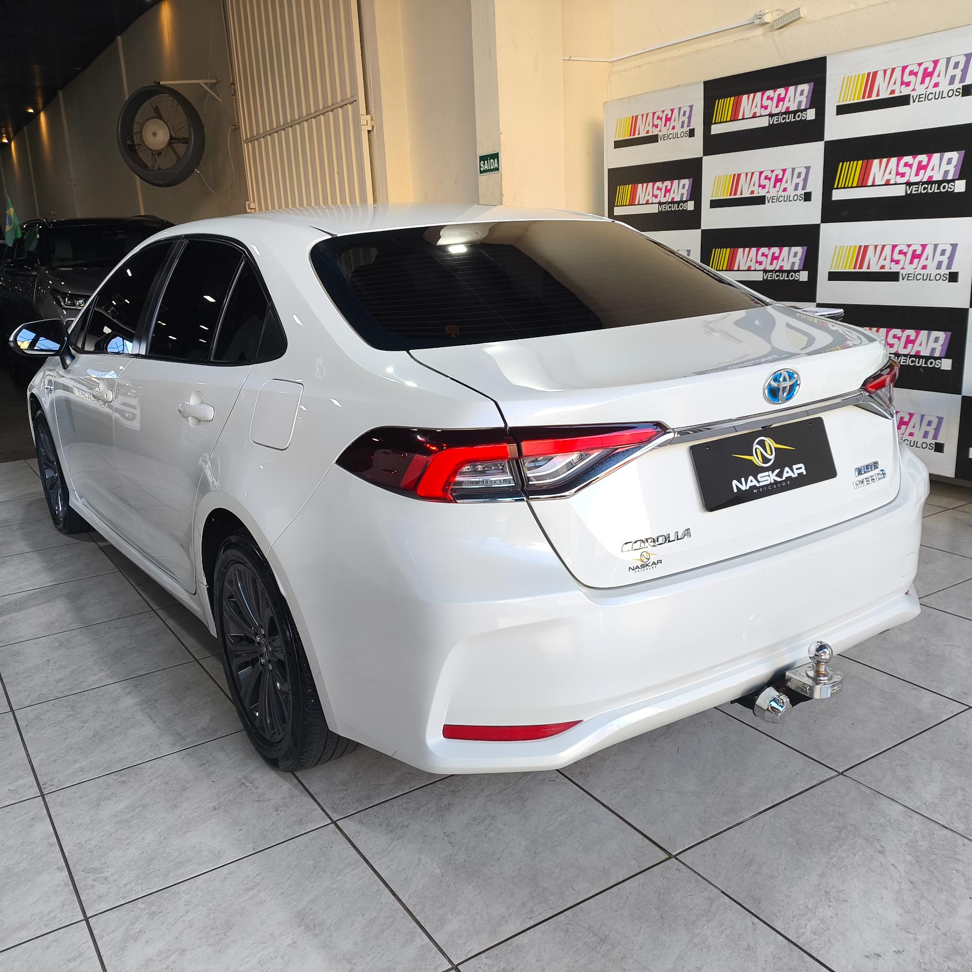 COROLLA Altis Hv — foto 4