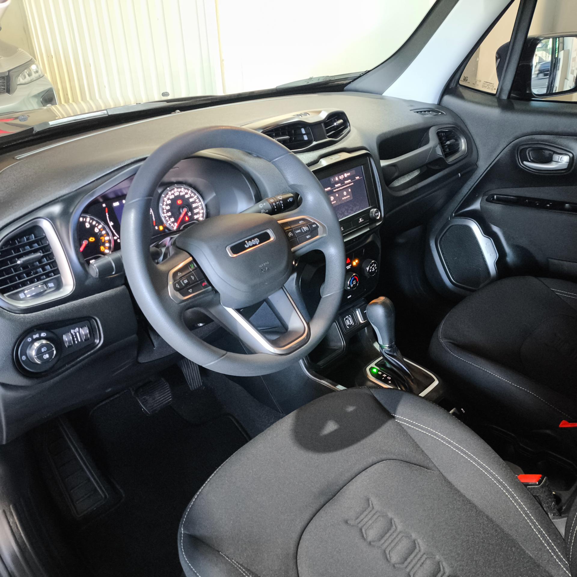 RENEGADE Sport T270 13 Tb 4x2 Flex Aut — foto 5